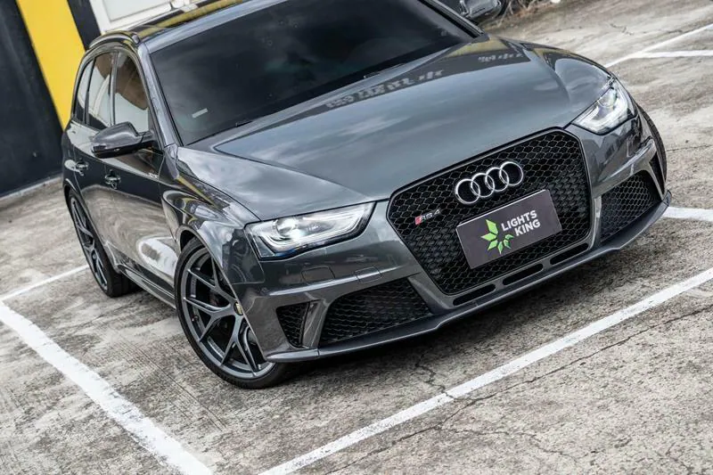 Audi RS4 Avant (B8) 車燈翻新升級