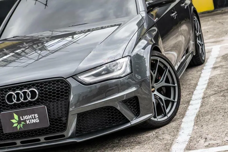 Audi RS4 Avant (B8) 車燈翻新升級
